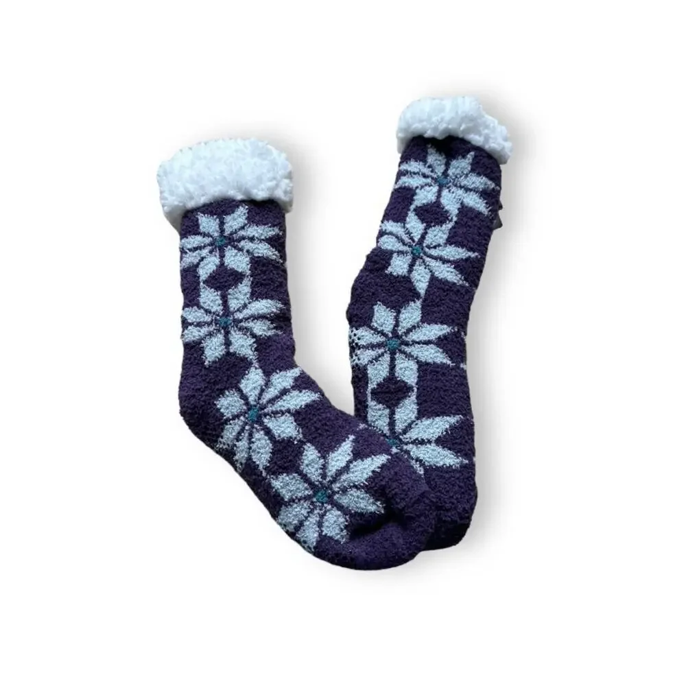 Cuddl Duds Purple & White Fluffy Sherpa Lined Snowflake Floral‎ Print Socks NEW